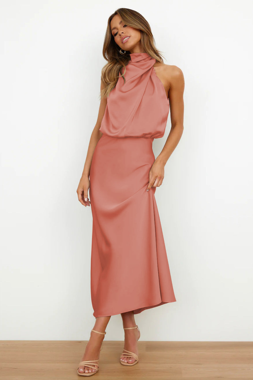 Benthe™ | Lyxig Midiklänning med Off-Shoulder-design