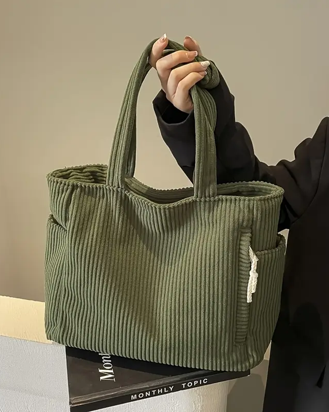 Tilda™ | Ribbad Handväska med Dragskodetalj – Stilfull & Rymlig