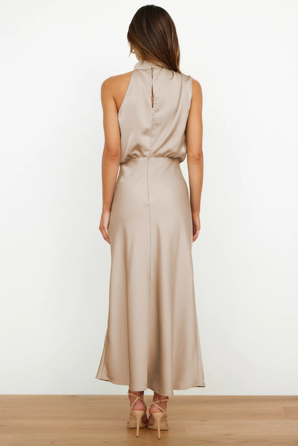 Benthe™ | Lyxig Midiklänning med Off-Shoulder-design