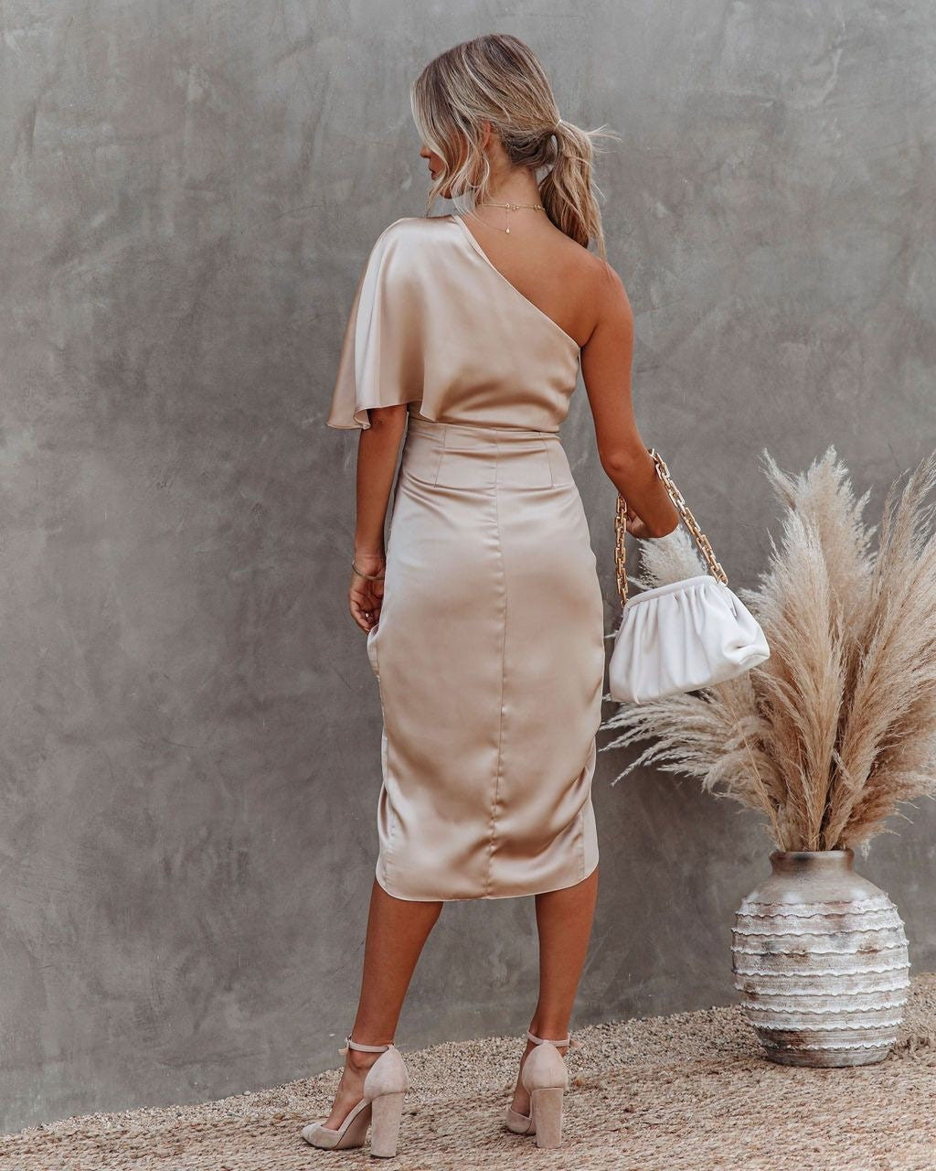 Maelle™ | Elegant Satinklänning med Stil & Komfort