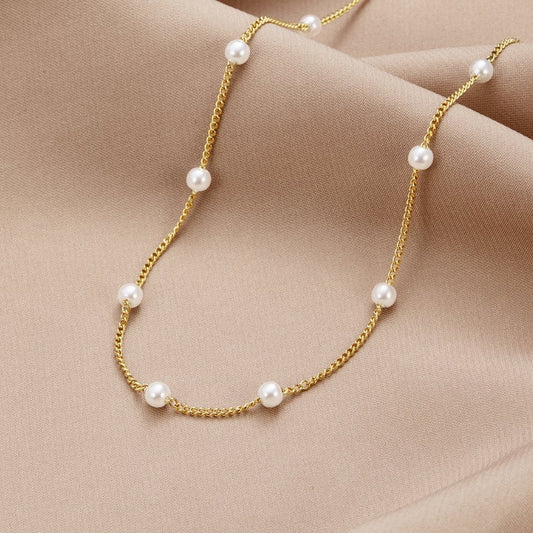 Nura Halsband med Pärlor – Tidlös Elegans & Förtrollande Detaljer